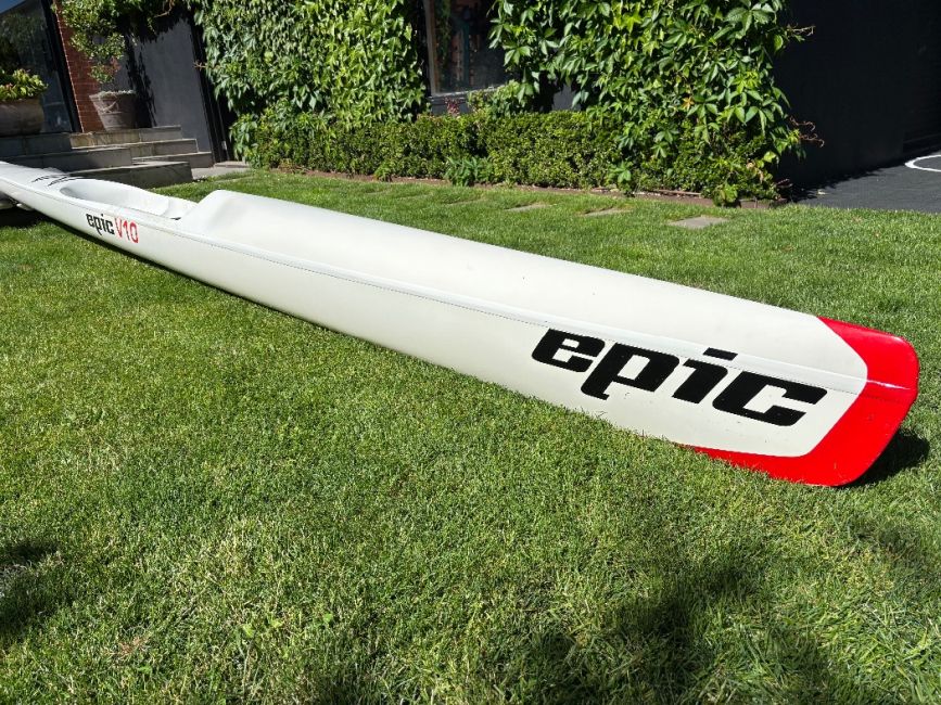 Epic V10 ski